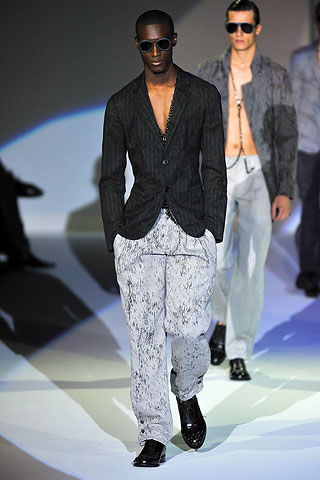 Emporio Armani / - 2011